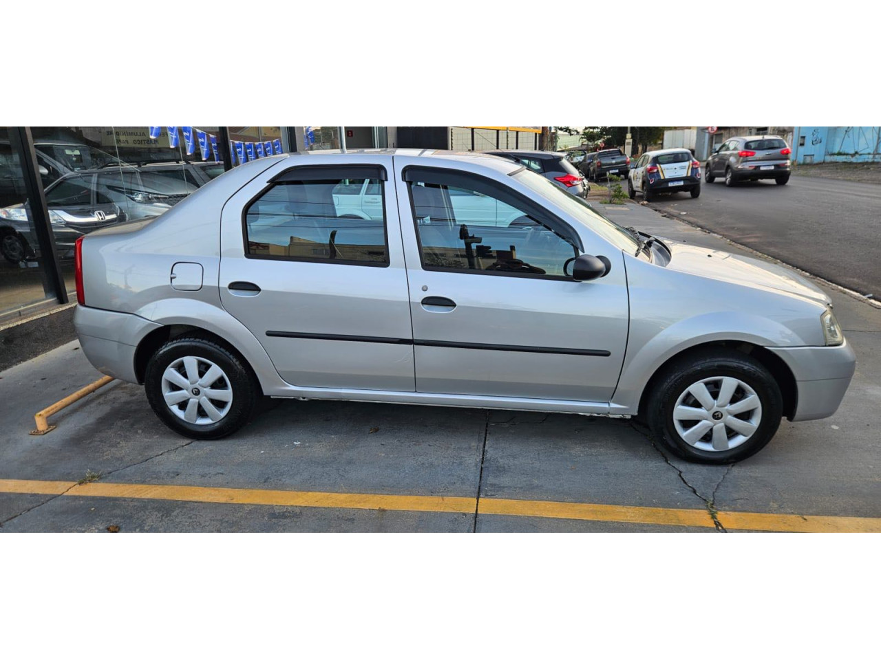 RENAULT Logan 1.6 16V 4P FLEX EXPRESSION