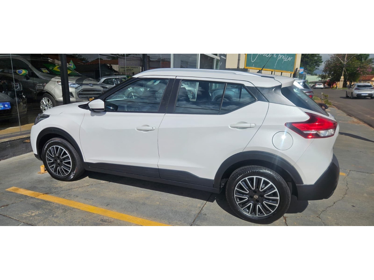 NISSAN Kicks 1.6 16V 4P FLEXSTART S DIRECT X-TRONIC AUTOMÁTICO CVT