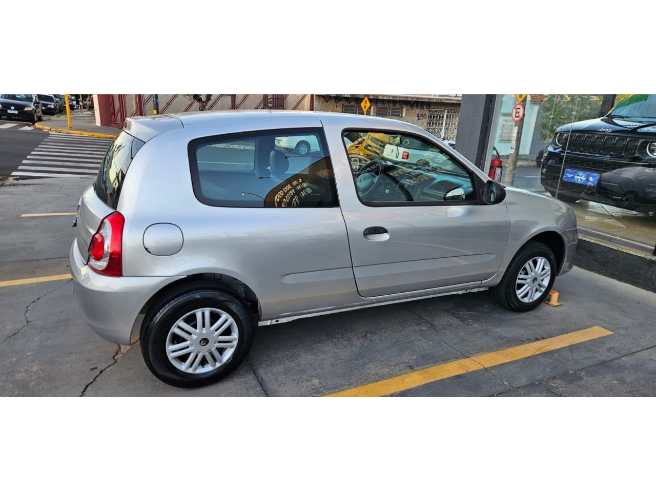 RENAULT Clio Hatch 1.0 16V AUTHENTIQUE
