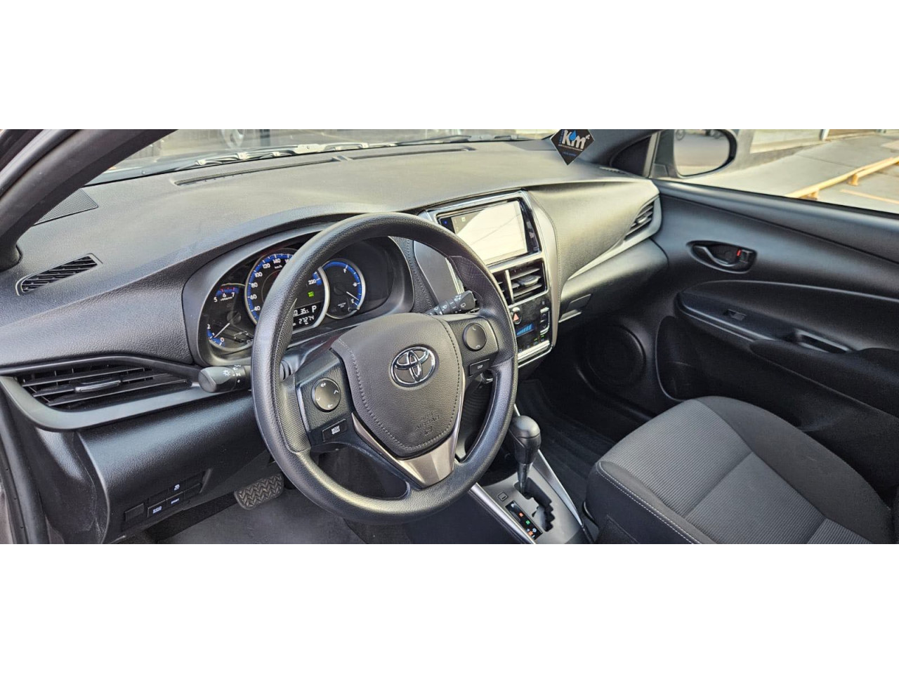 TOYOTA Yaris Hatch 1.5 16V 4P FLEX XL MULTIDRIVE AUTOMÁTICO CVT