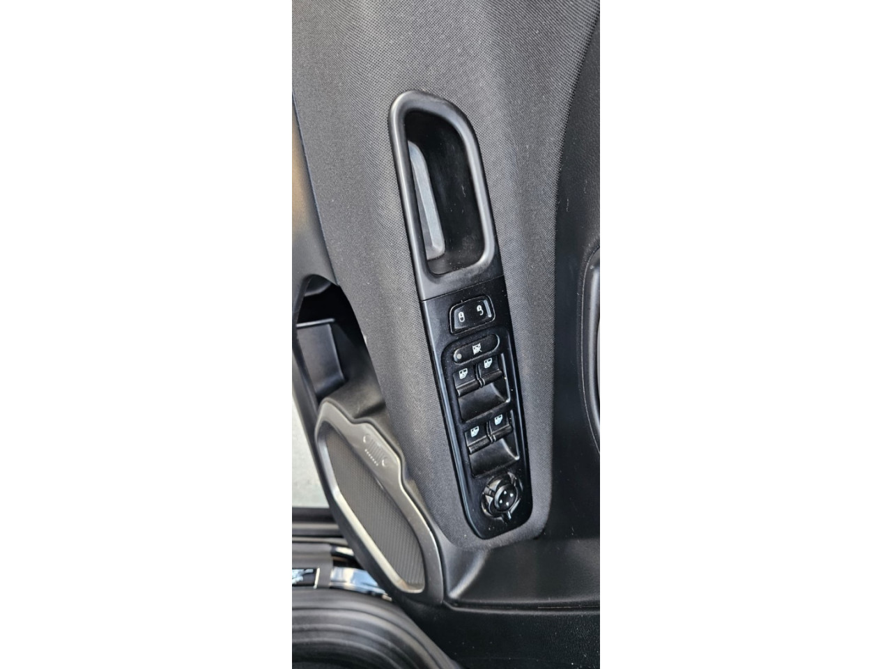 JEEP Renegade 1.3 16V 4P FLEX T270 SPORT TURBO AUTOMÁTICO