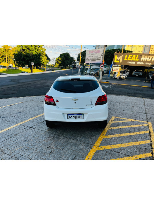 GM - CHEVROLET ONIX HATCH LTZ 1.4 8V FLEXPOWER 5P AUT.