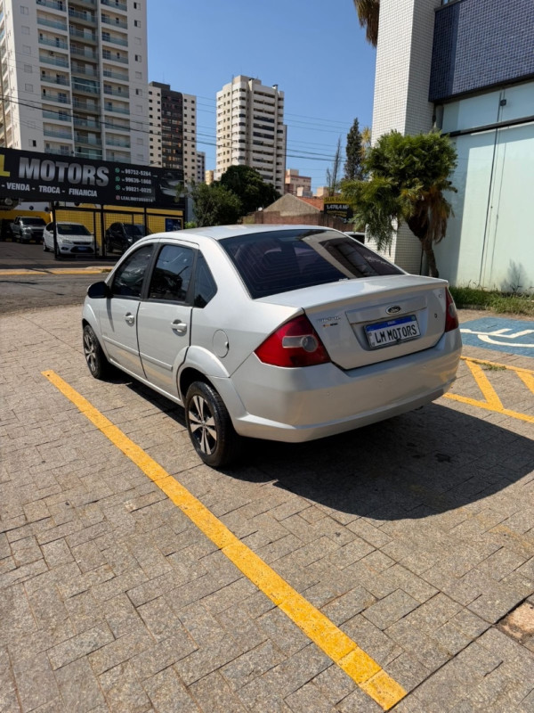 FORD FIESTA SED. 1.6 8V FLEX 4P