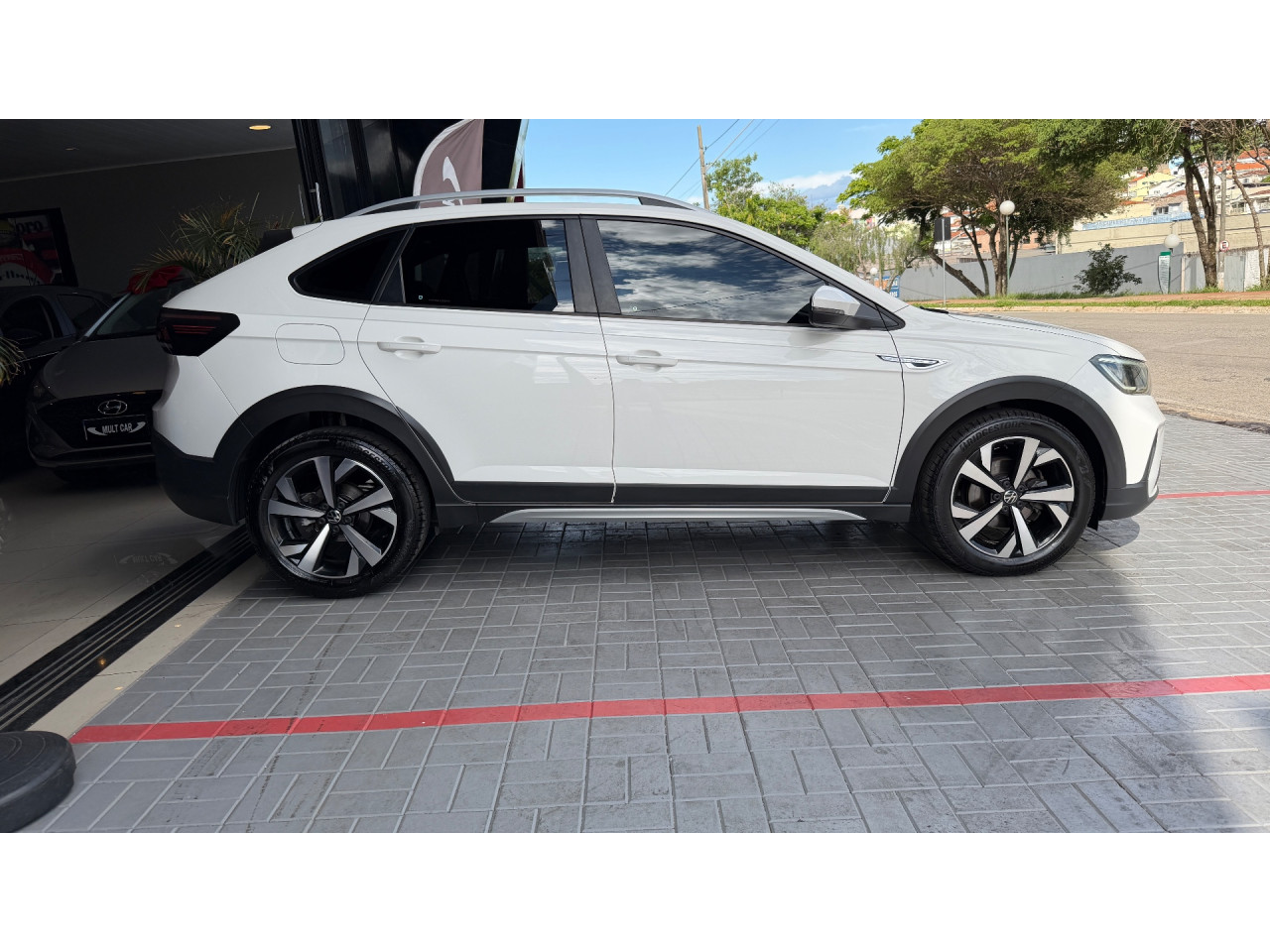 Nivus 1.0 4P FLEX 200 TSI HIGHLINE AUTOMÁTICO