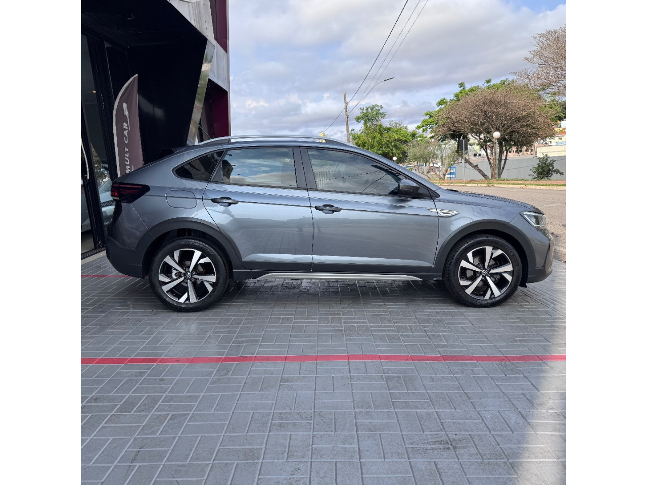 Nivus 1.0 4P FLEX 200 TSI HIGHLINE AUTOMÁTICO