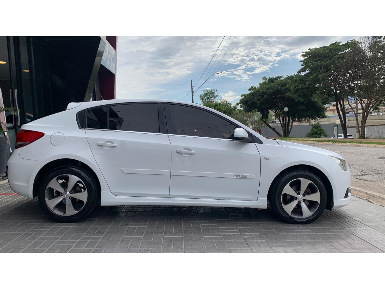 Cruze Hatch 1.8 16V 4P LT SPORT FLEX AUTOMÁTICO