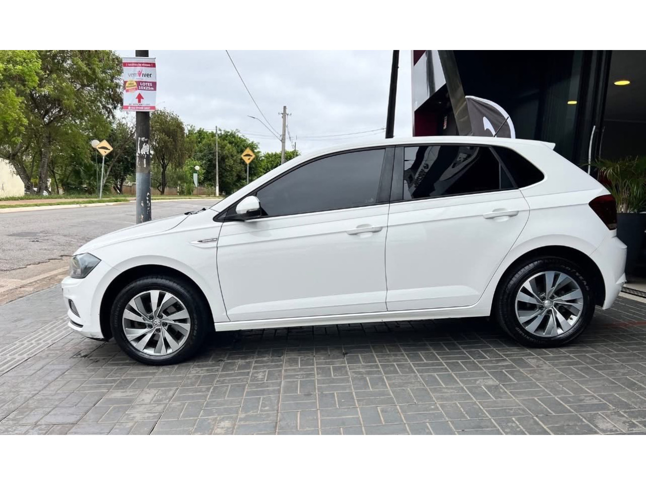 Polo Hatch 1.0 12V 4P 200 TSI  COMFORTLINE AUTOMÁTICO