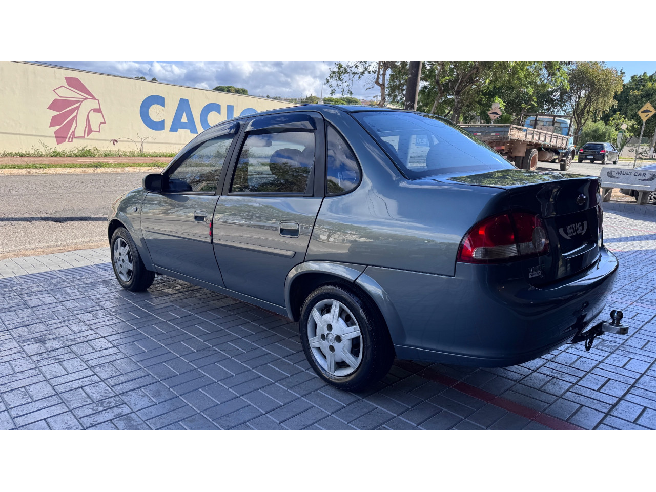 Classic Sedan 1.0 4P VHCE FLEX LS
