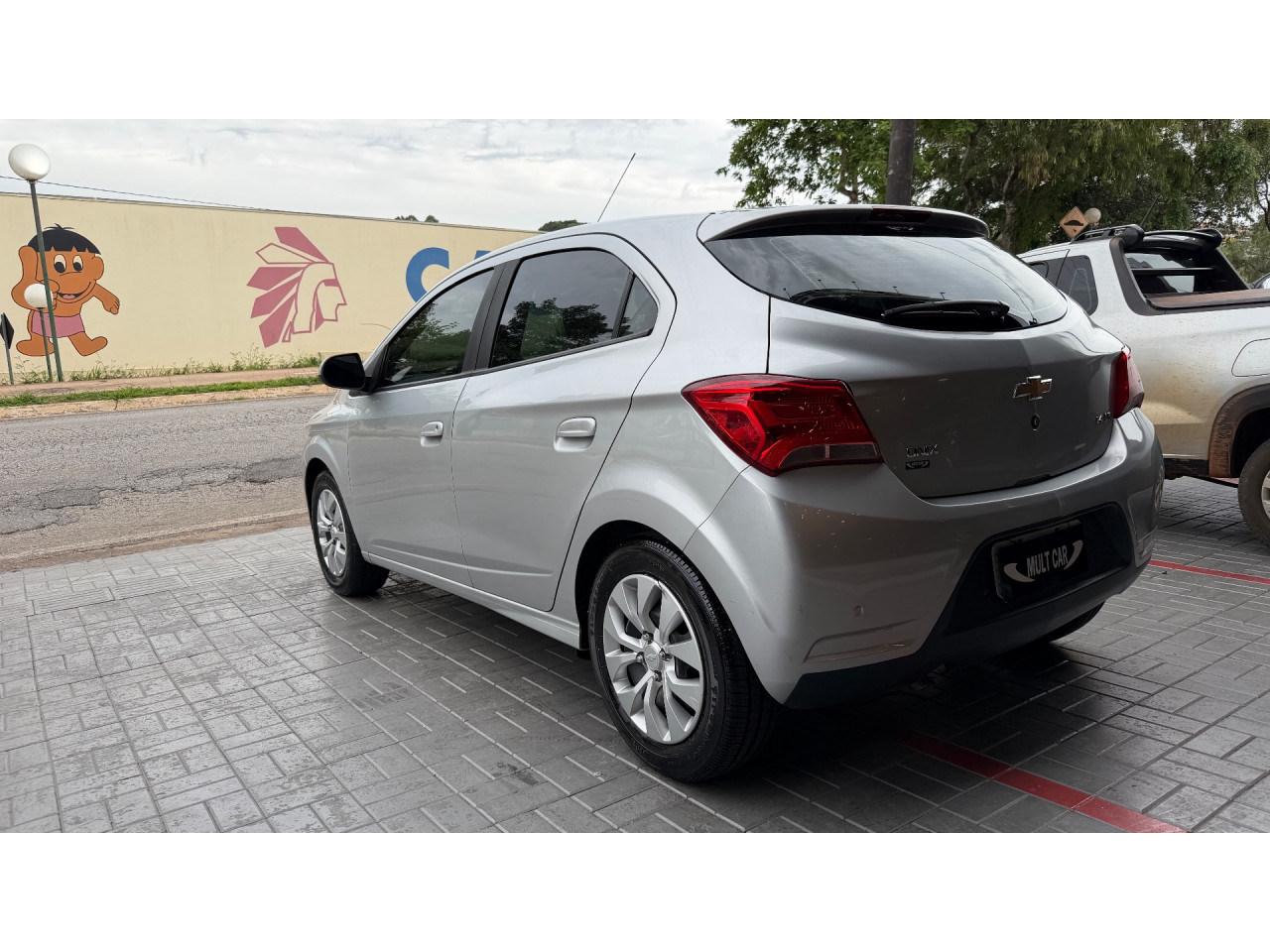 Onix Hatch 1.4 4P FLEX LT