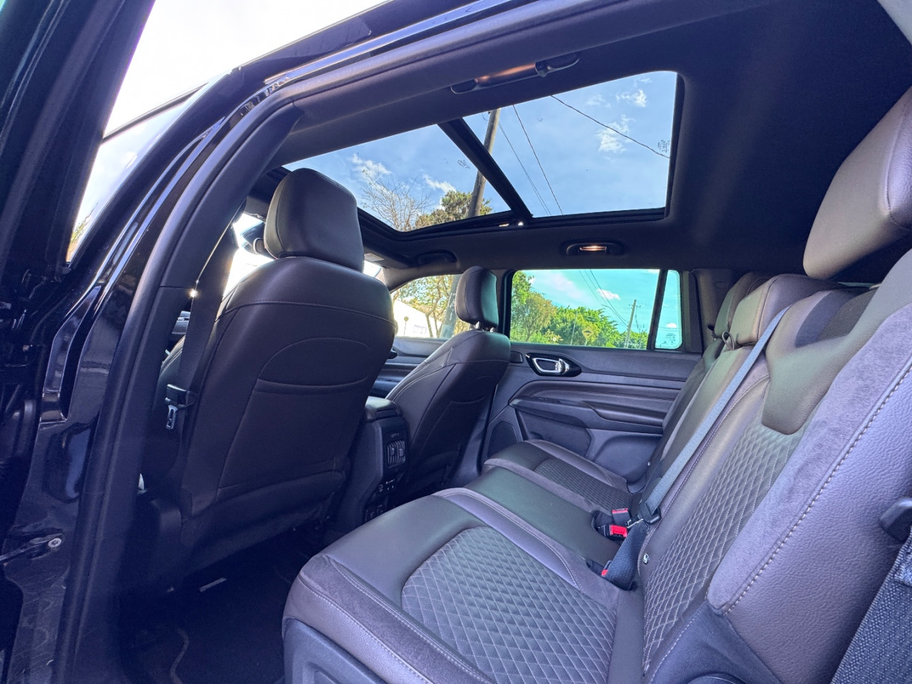 Commander 1.3 16V 4P FLEX T270 OVERLAND TURBO AUTOMÁTICO