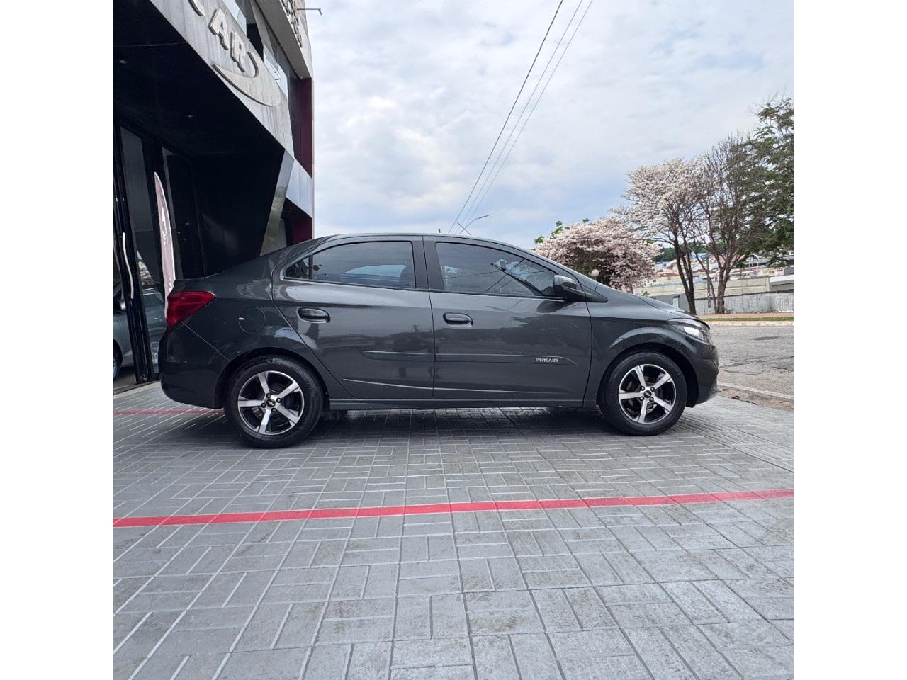 Prisma 1.4 4P LT FLEX AUTOMÁTICO