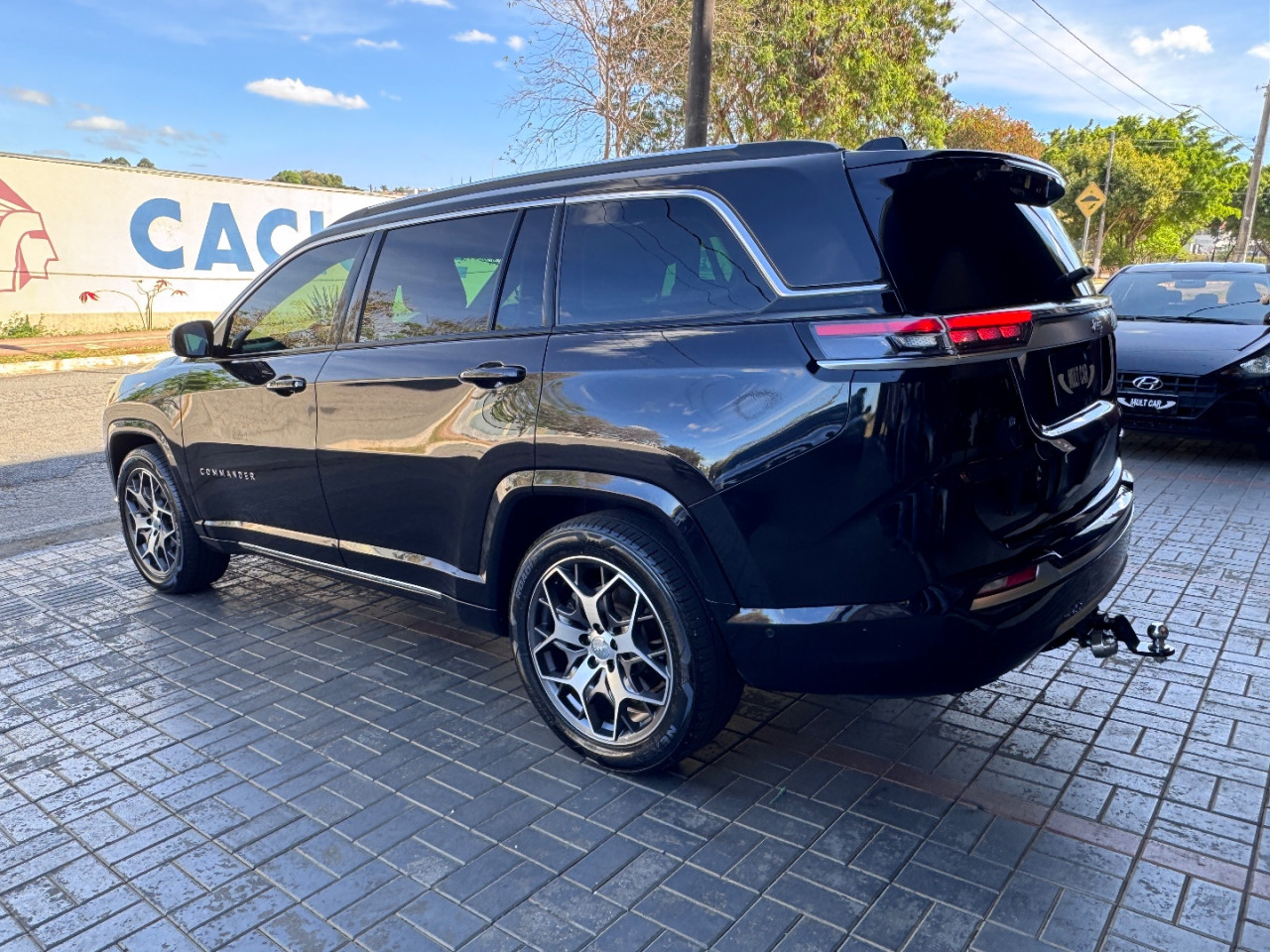 Commander 1.3 16V 4P FLEX T270 OVERLAND TURBO AUTOMÁTICO