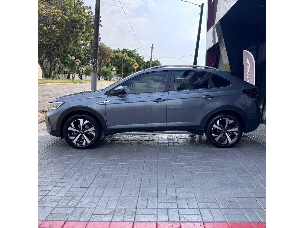 Nivus 1.0 4P FLEX 200 TSI HIGHLINE AUTOMÁTICO