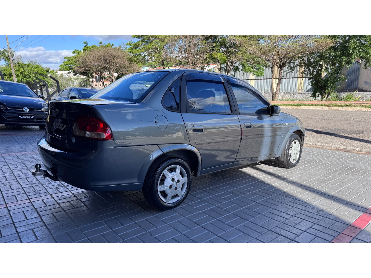 Classic Sedan 1.0 4P VHCE FLEX LS