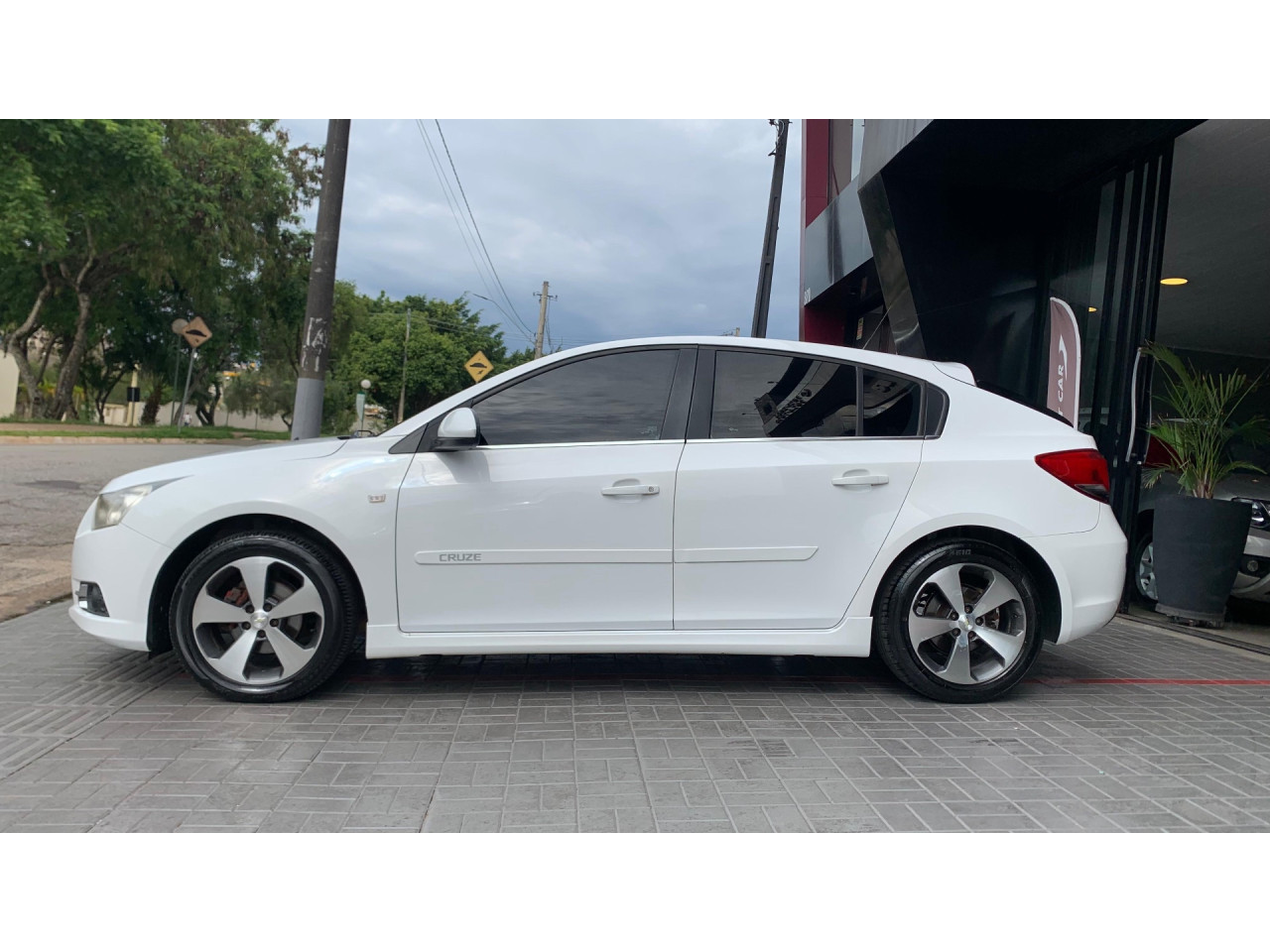Cruze Hatch 1.8 16V 4P LT SPORT FLEX AUTOMÁTICO