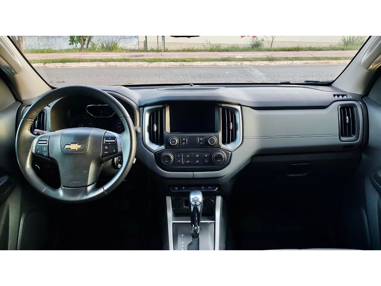 S10 2.8 16V LTZ CABINE DUPLA TURBO DIESEL AUTOMÁTICO