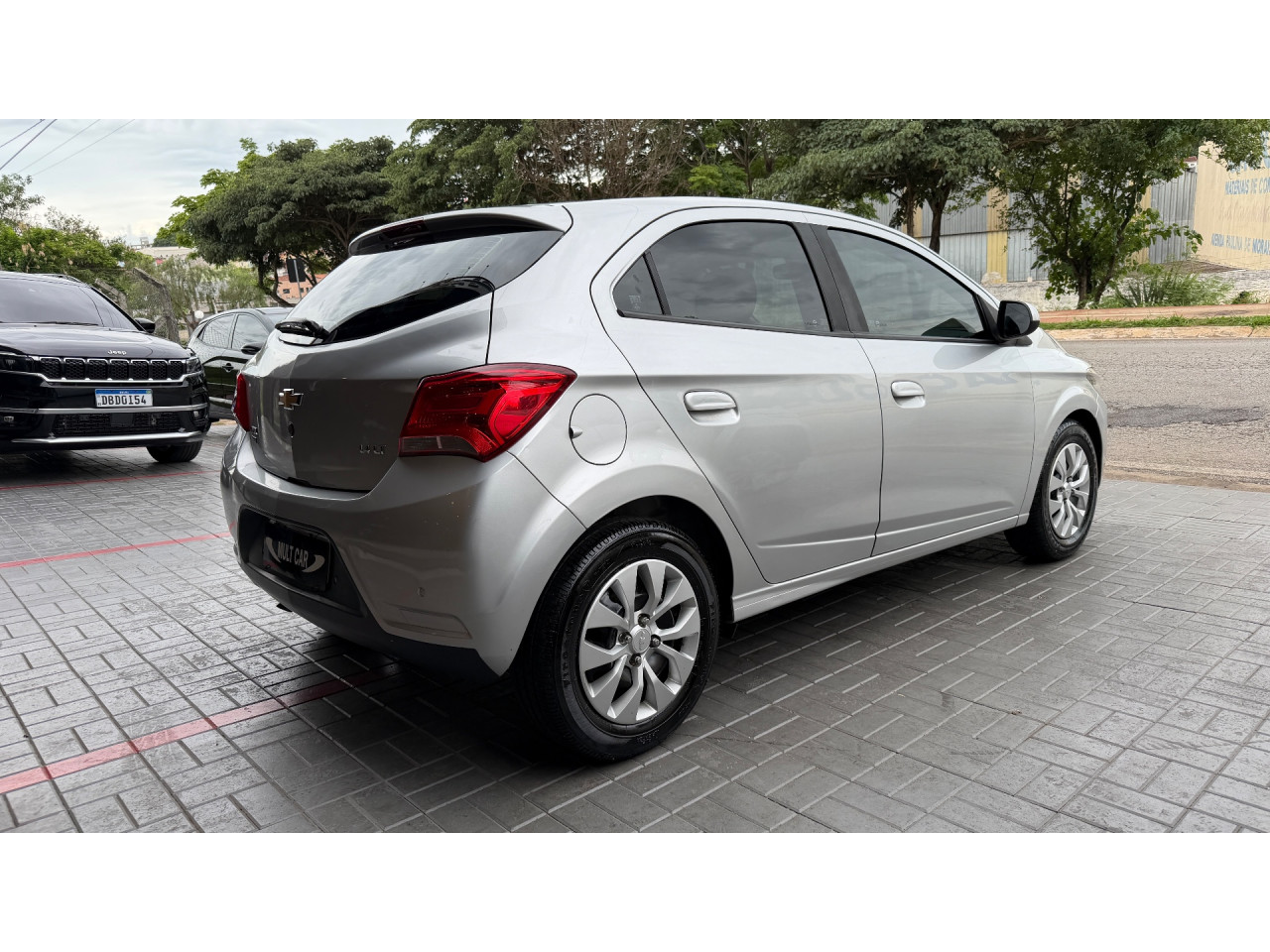 Onix Hatch 1.4 4P FLEX LT