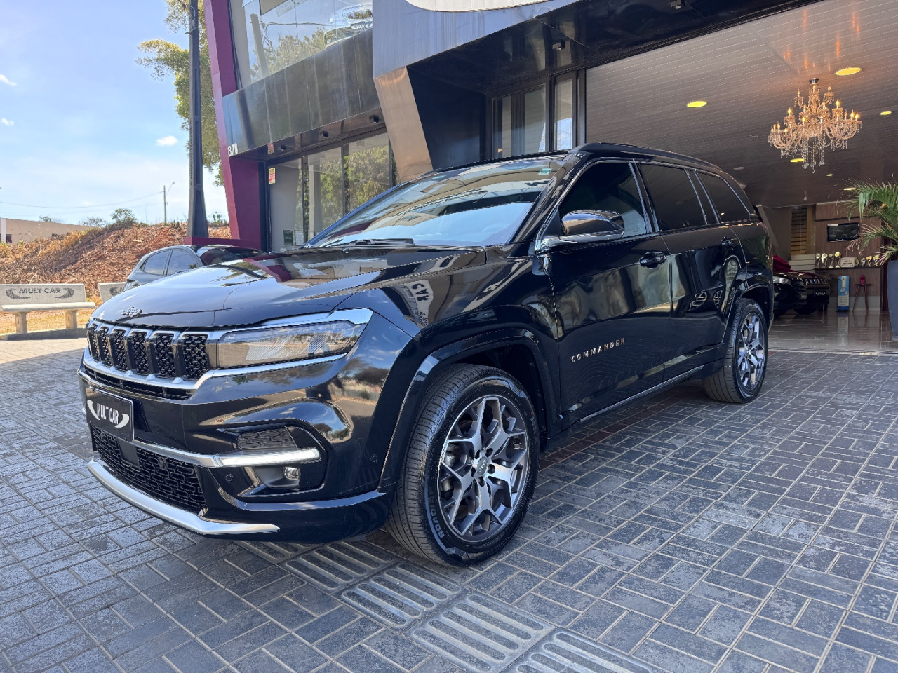 Commander 1.3 16V 4P FLEX T270 OVERLAND TURBO AUTOMÁTICO