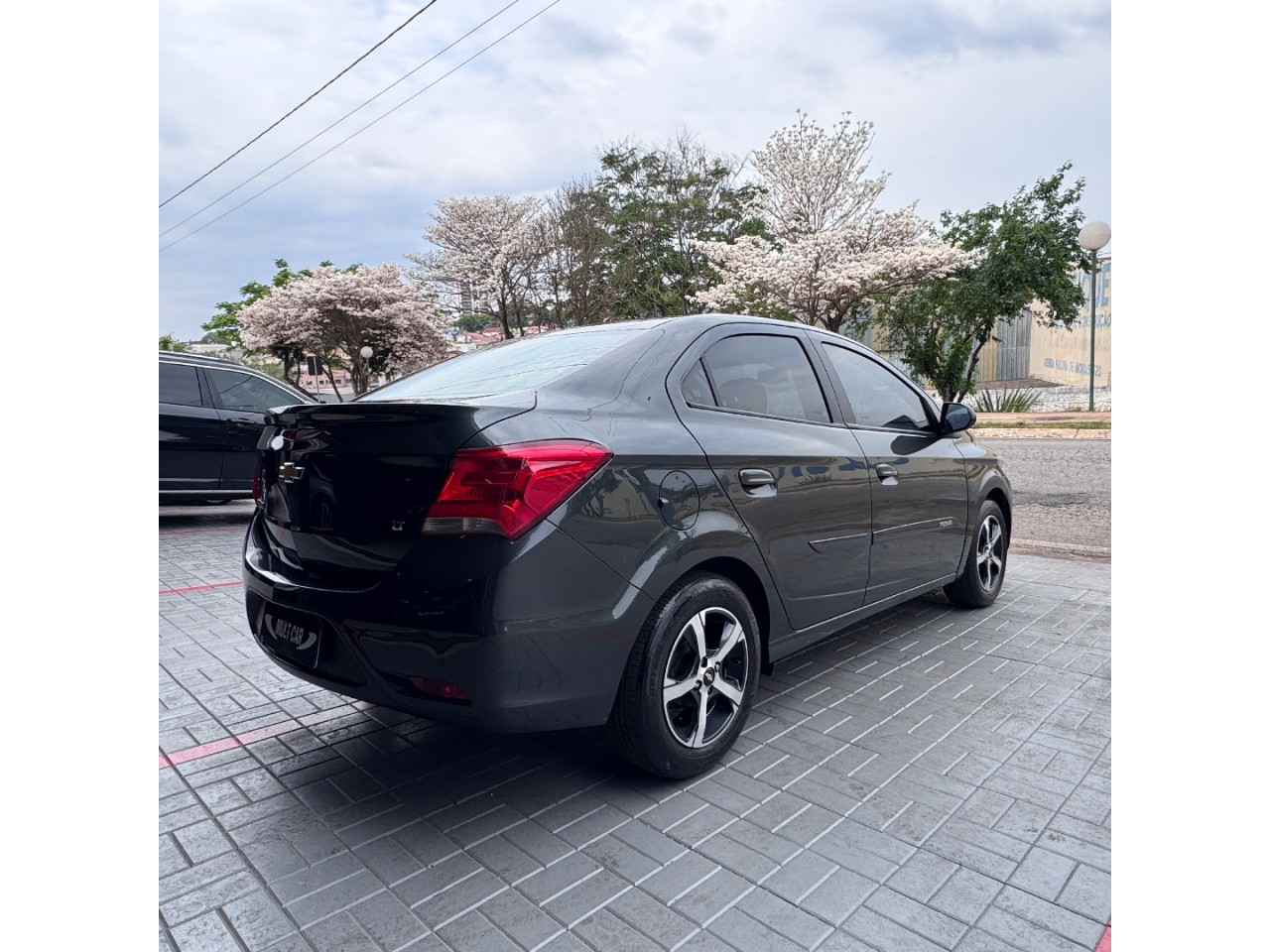 Prisma 1.4 4P LT FLEX AUTOMÁTICO