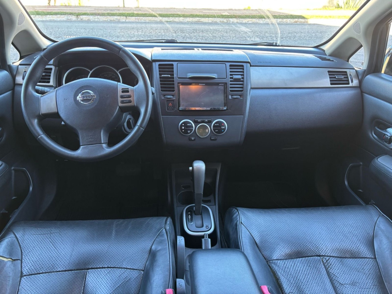 Tiida Hatch 1.8 16V 4P SL FLEX AUTOMÁTICO