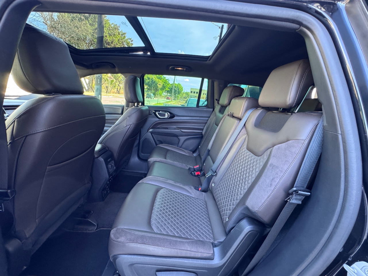 Commander 1.3 16V 4P FLEX T270 OVERLAND TURBO AUTOMÁTICO