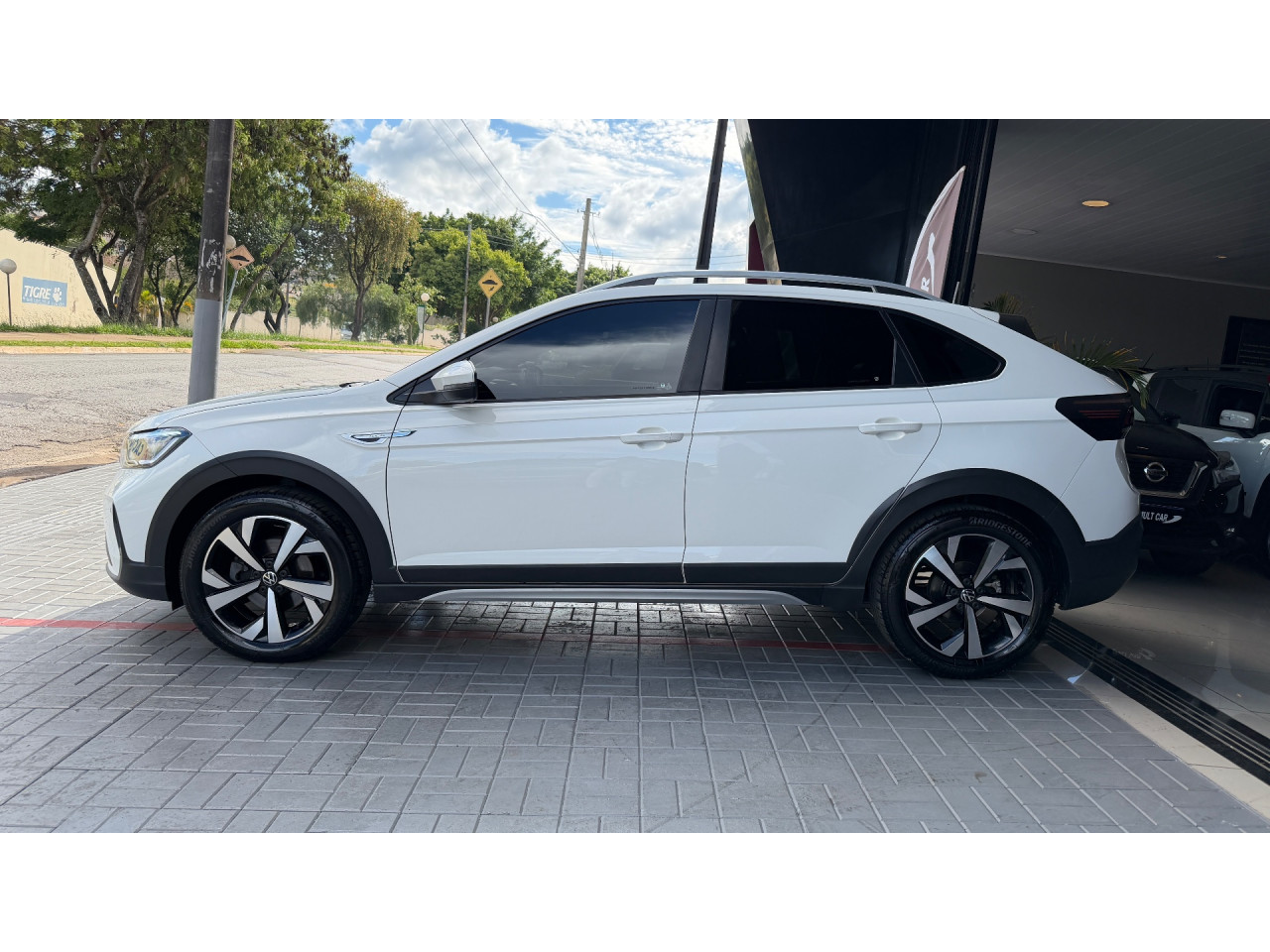 Nivus 1.0 4P FLEX 200 TSI HIGHLINE AUTOMÁTICO