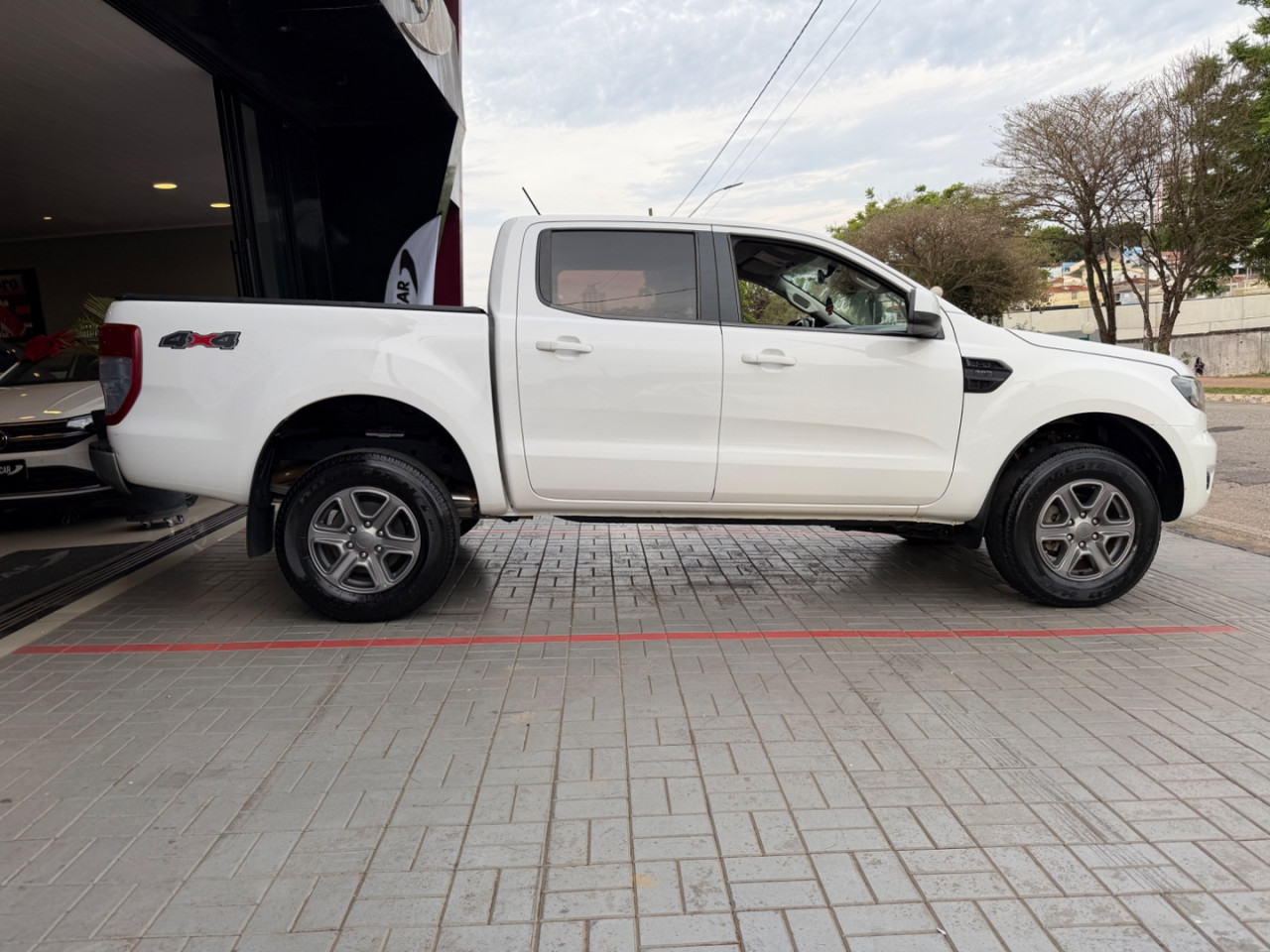 FORD Ranger 2.2 16V XLS DIESEL 4X4 CABINE DUPLA AUTOMÁTICO