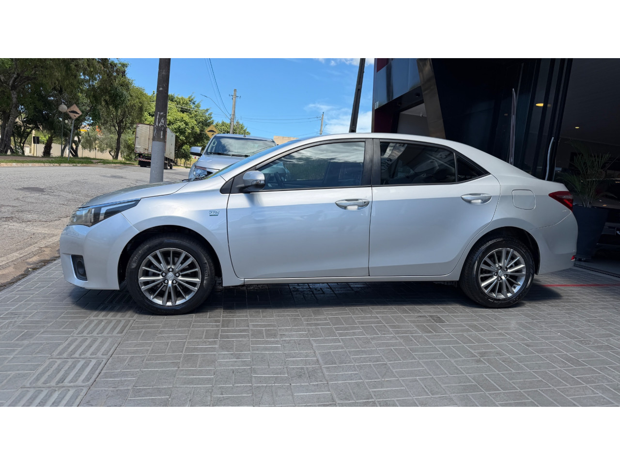 TOYOTA Corolla 2.0 16V 4P FLEX XEI DIRECT SHIFT AUTOMÁTICO CVT