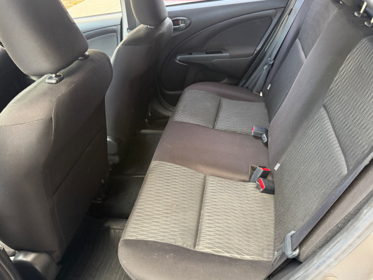 TOYOTA Etios Hatch 1.5 16V 4P FLEX XS