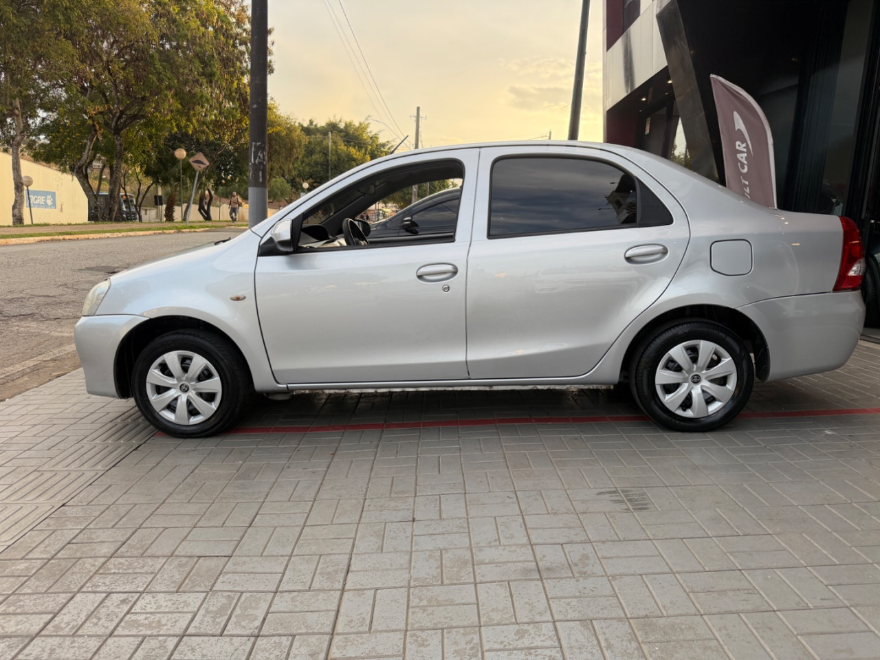 TOYOTA Etios Sedan 1.5 16V 4P FLEX X