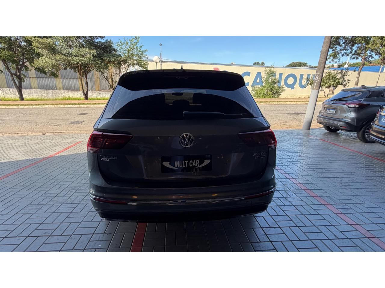 VOLKSWAGEN Tiguan Allspace 2.0 16V 4P TSI 350 TURBO R-LINE 4MOTION DSG AUTOMÁTICO