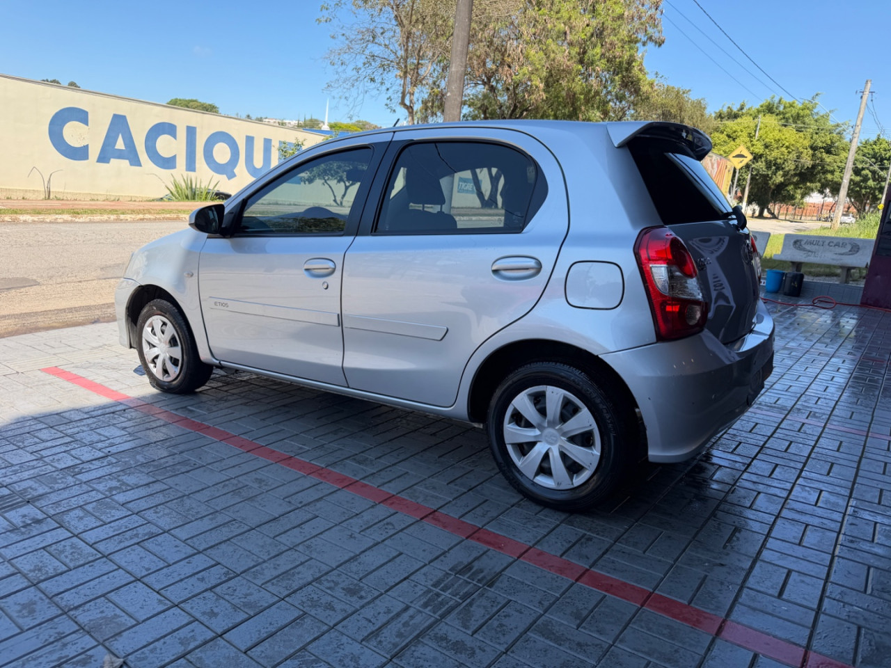 TOYOTA Etios Hatch 1.5 16V 4P FLEX XS AUTOMÁTICO
