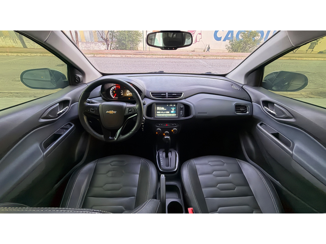 CHEVROLET Onix Hatch 1.4 4P FLEX LTZ AUTOMÁTICO