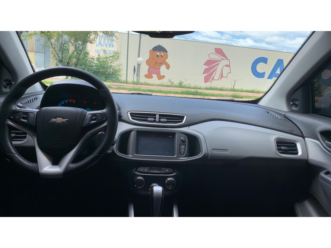 CHEVROLET Onix Hatch 1.4 4P FLEX LT AUTOMÁTICO