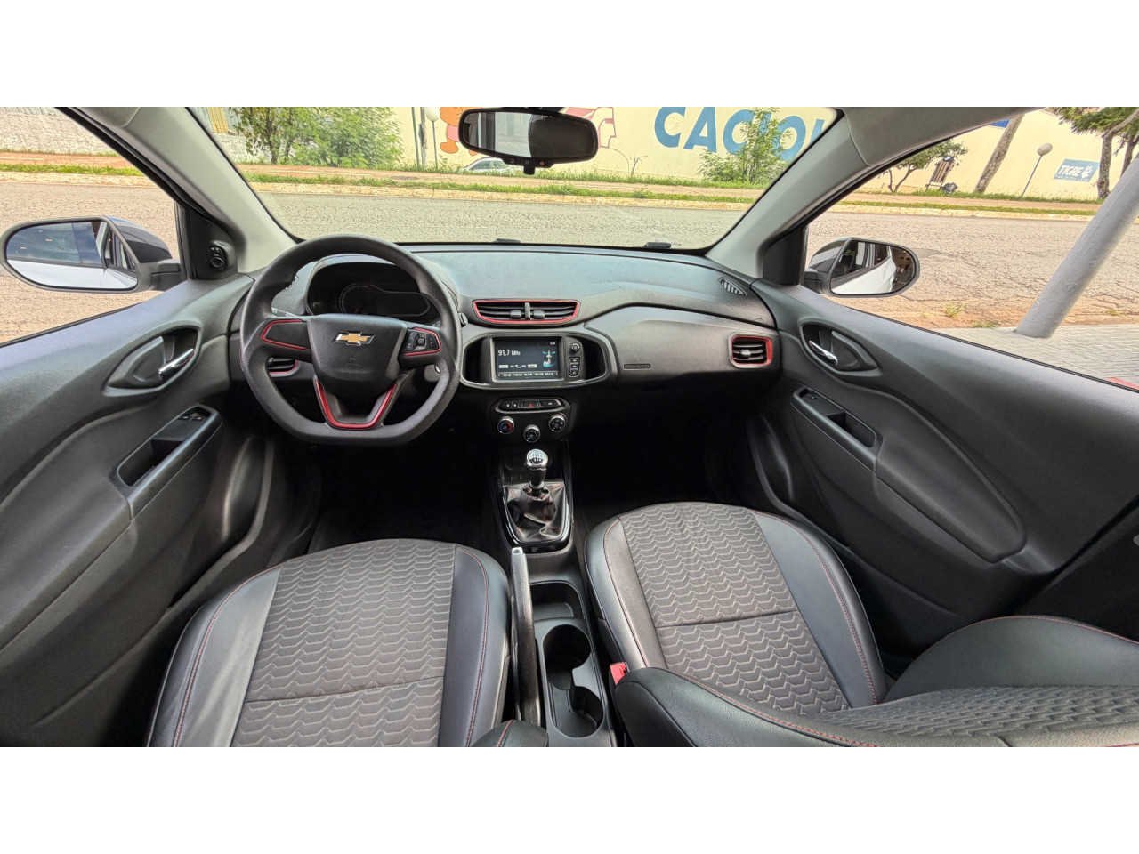 CHEVROLET Onix Hatch 1.4 4P FLEX EFFECT