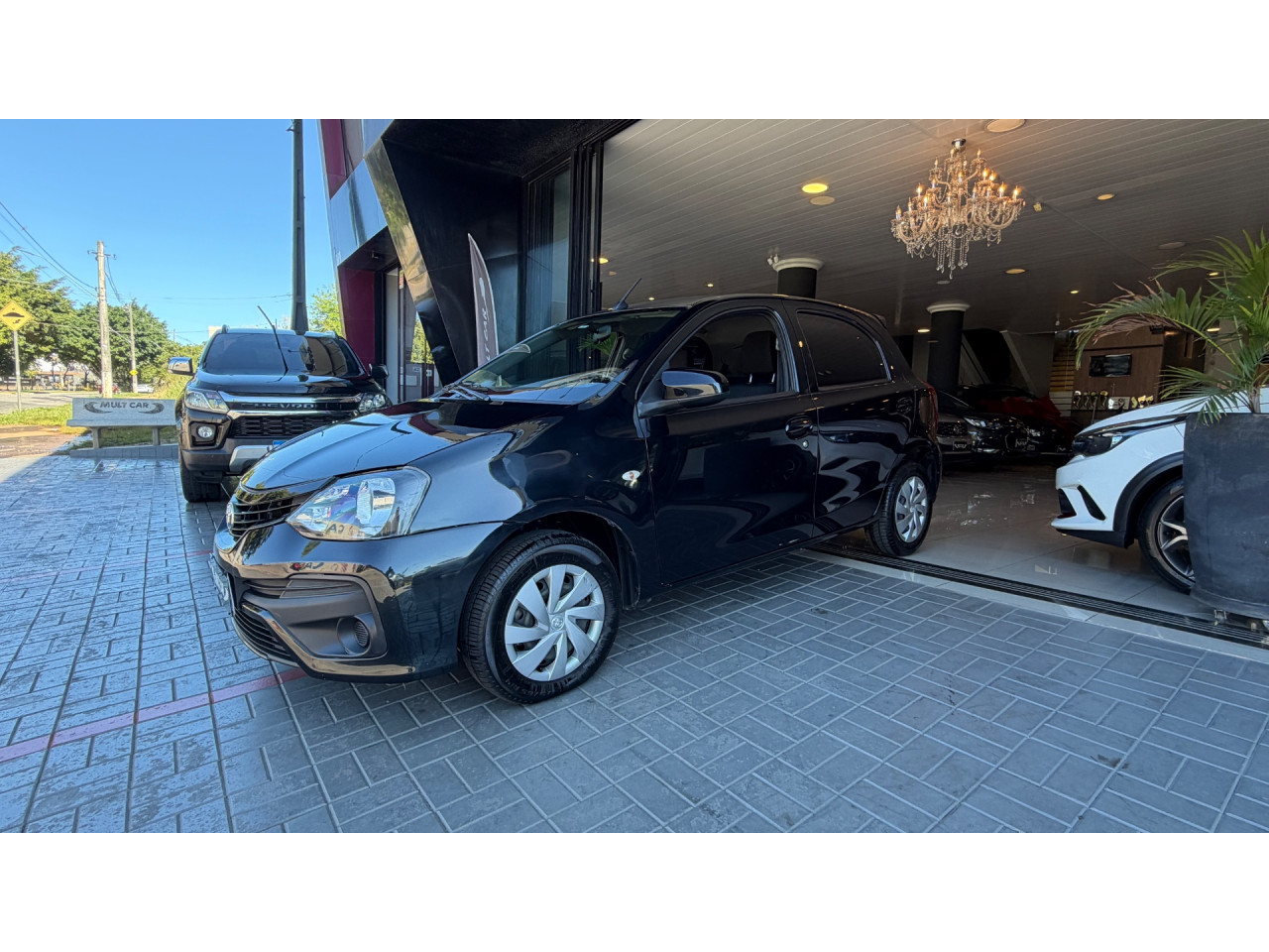 TOYOTA Etios Hatch 1.3 16V 4P FLEX X AUTOMÁTICO