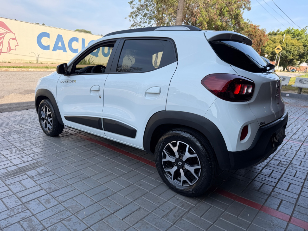 RENAULT Kwid 1.0 12V 4P SCE FLEX OUTSIDER