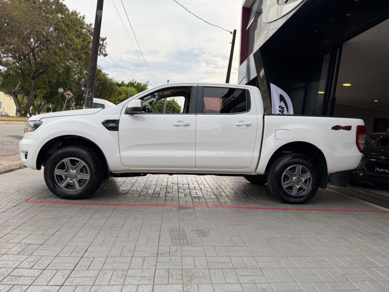 FORD Ranger 2.2 16V XLS DIESEL 4X4 CABINE DUPLA AUTOMÁTICO
