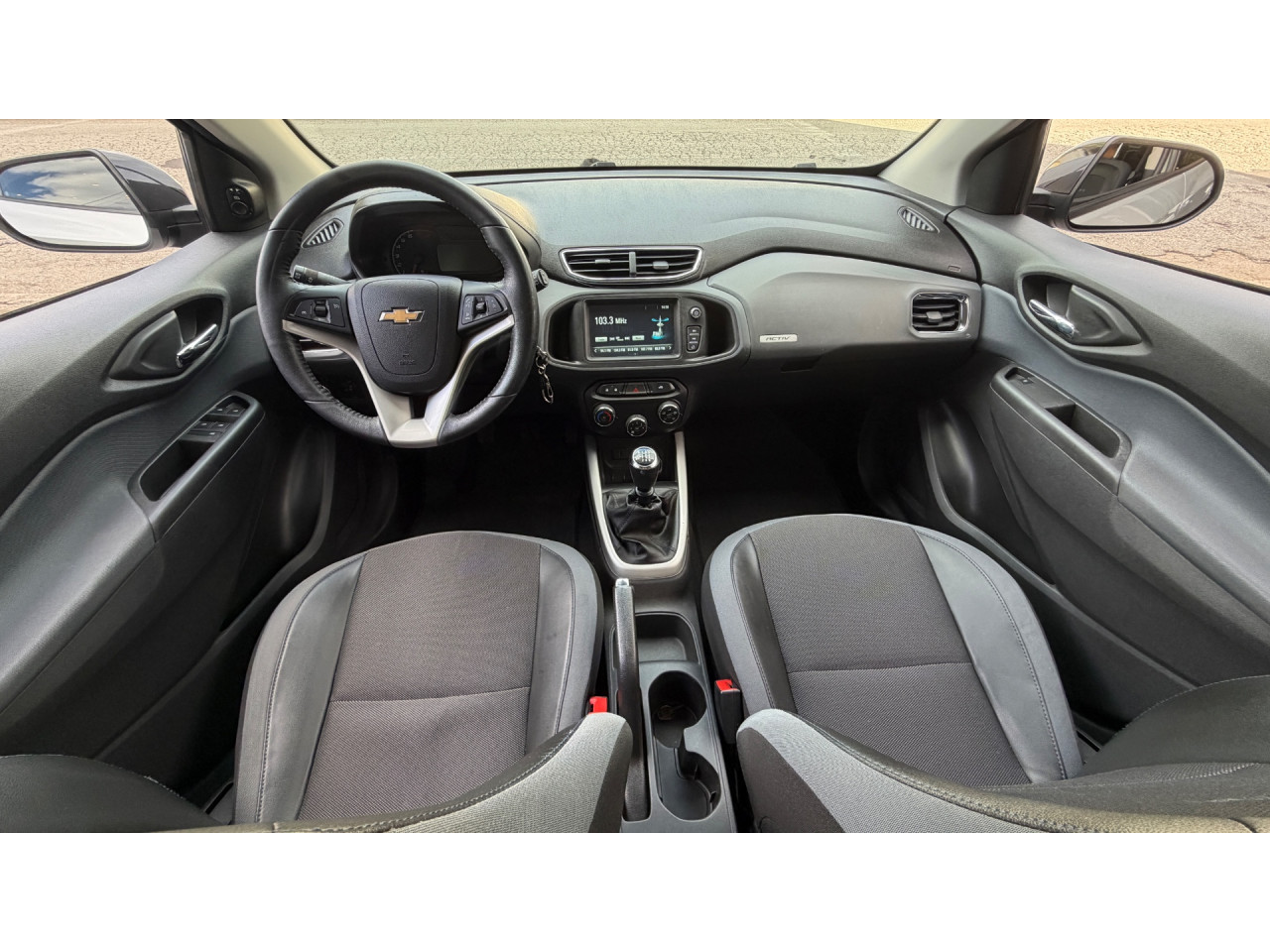 CHEVROLET Onix Hatch 1.4 4P FLEX ACTIVE