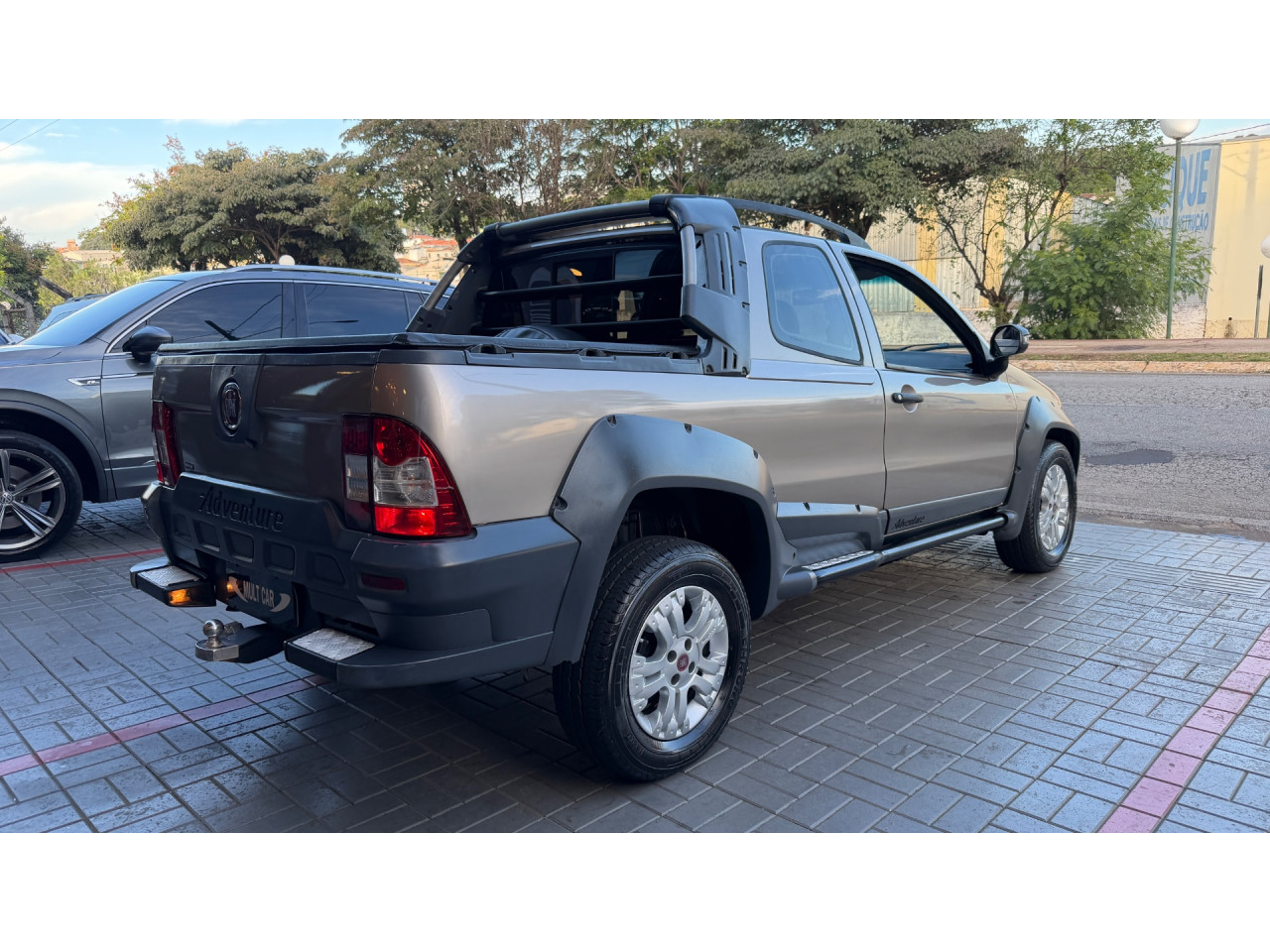 FIAT Strada 1.8 FLEX ADVENTURE CABINE DUPLA