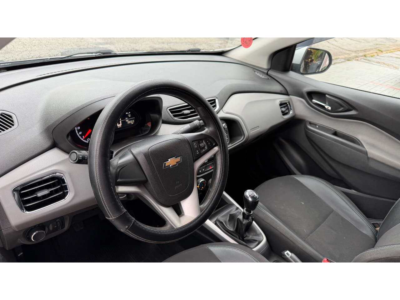 CHEVROLET Onix Hatch 1.4 4P FLEX LT