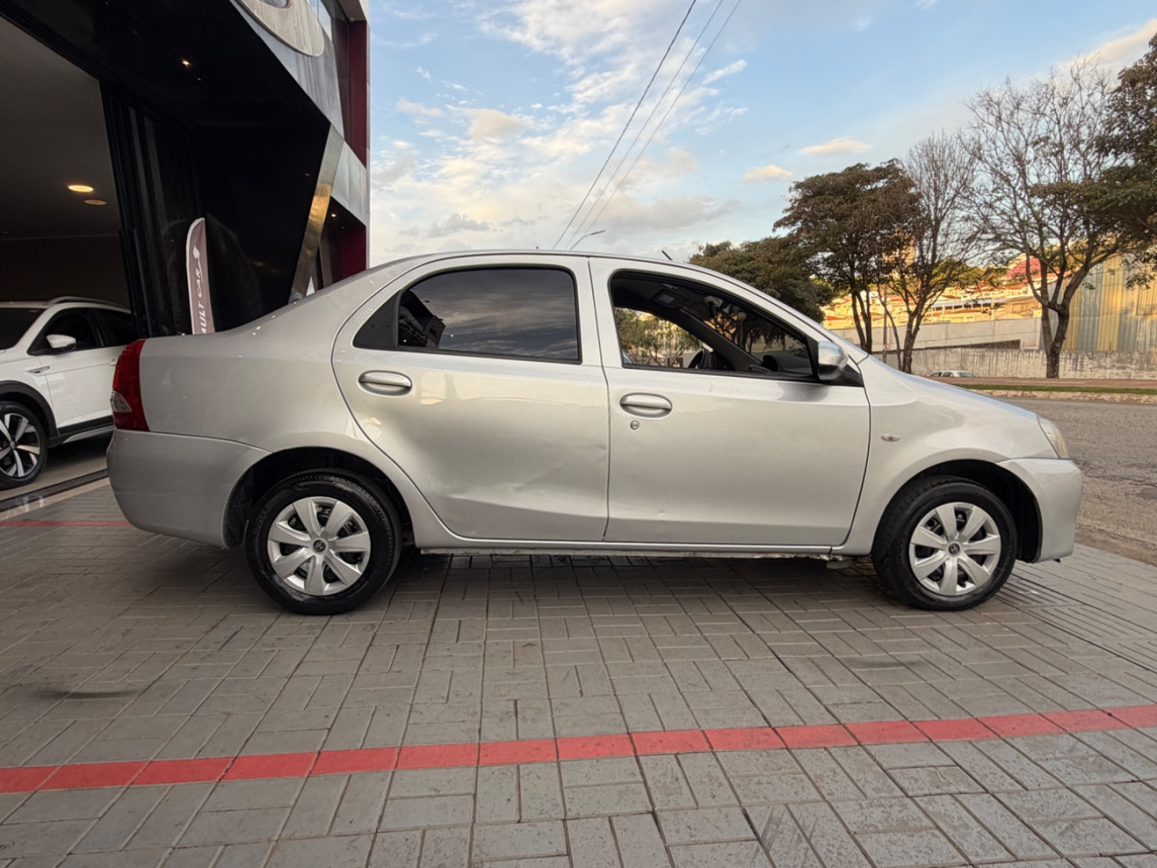 TOYOTA Etios Sedan 1.5 16V 4P FLEX X