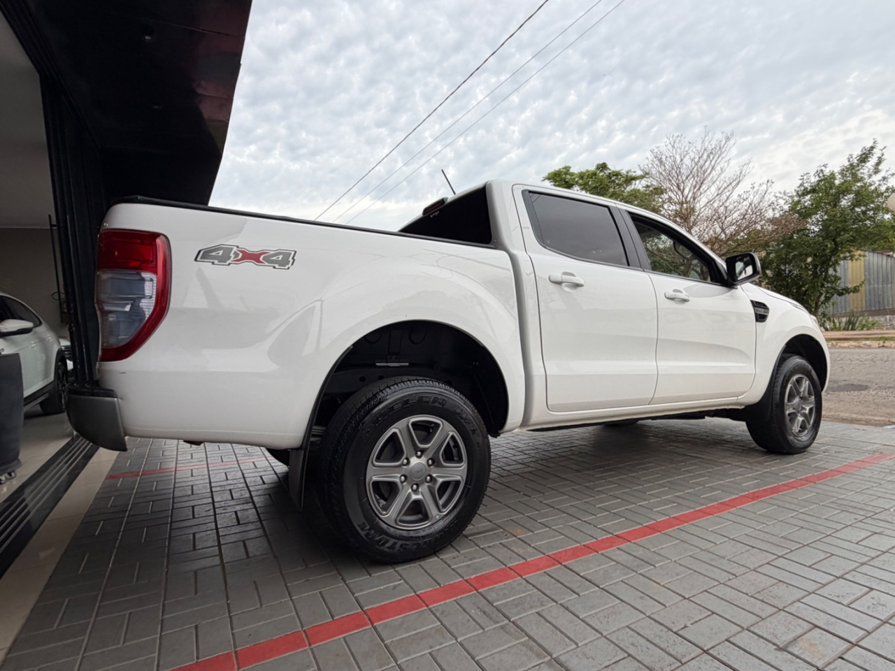 FORD Ranger 2.2 16V XLS DIESEL 4X4 CABINE DUPLA AUTOMÁTICO