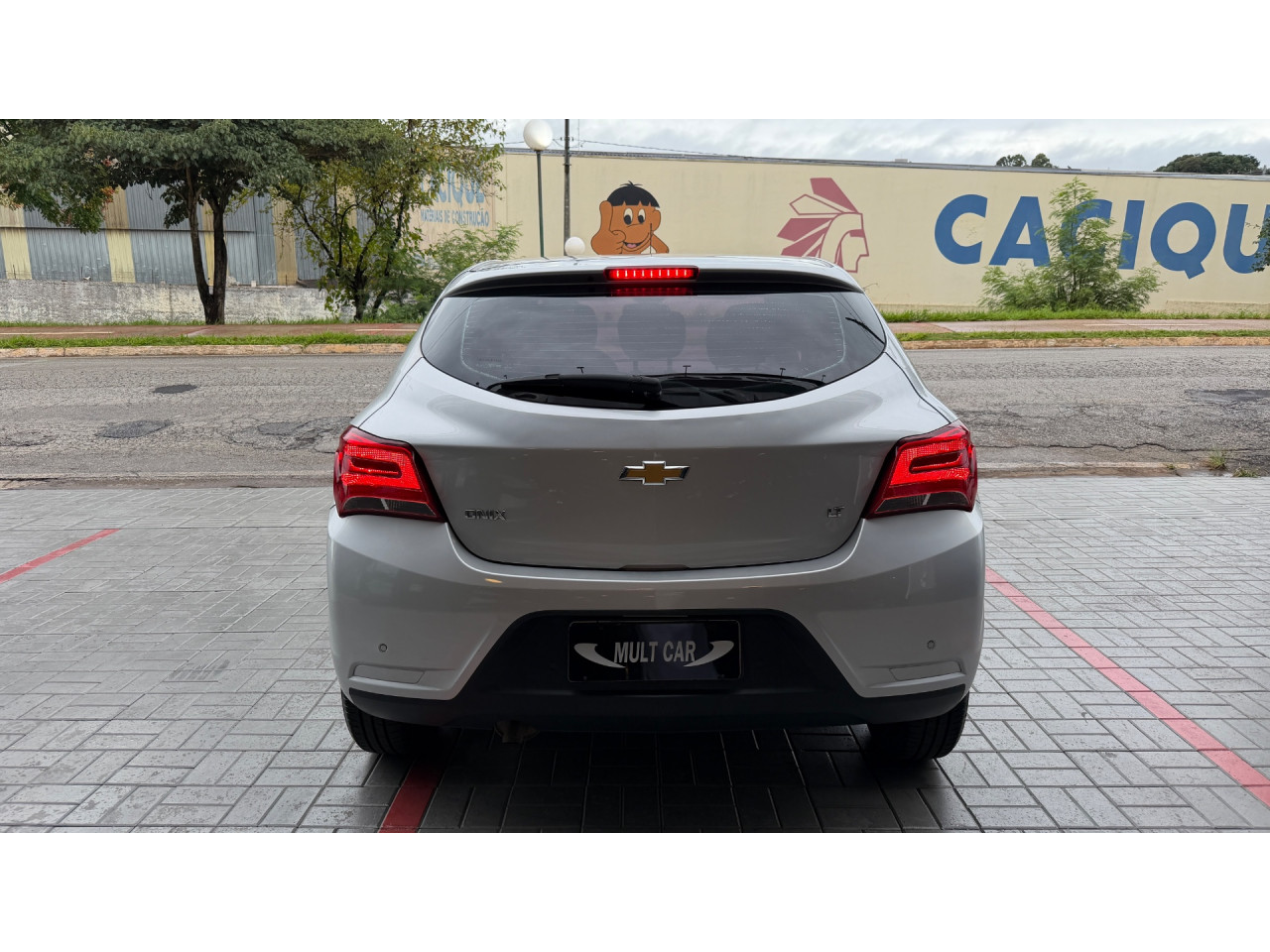 CHEVROLET Onix Hatch 1.4 4P FLEX LT