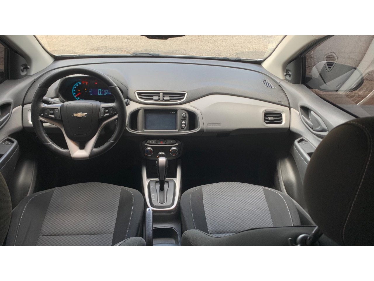 CHEVROLET Onix Hatch 1.4 4P FLEX LT AUTOMÁTICO