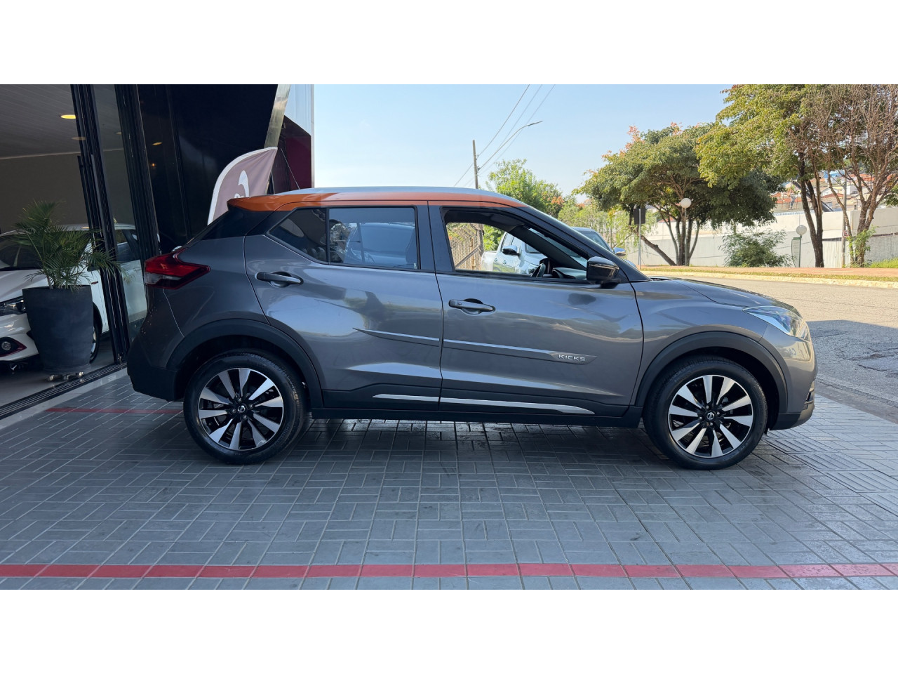 NISSAN Kicks 1.6 16V 4P FLEXSTART SL X-TRONIC AUTOMÁTICO CVT