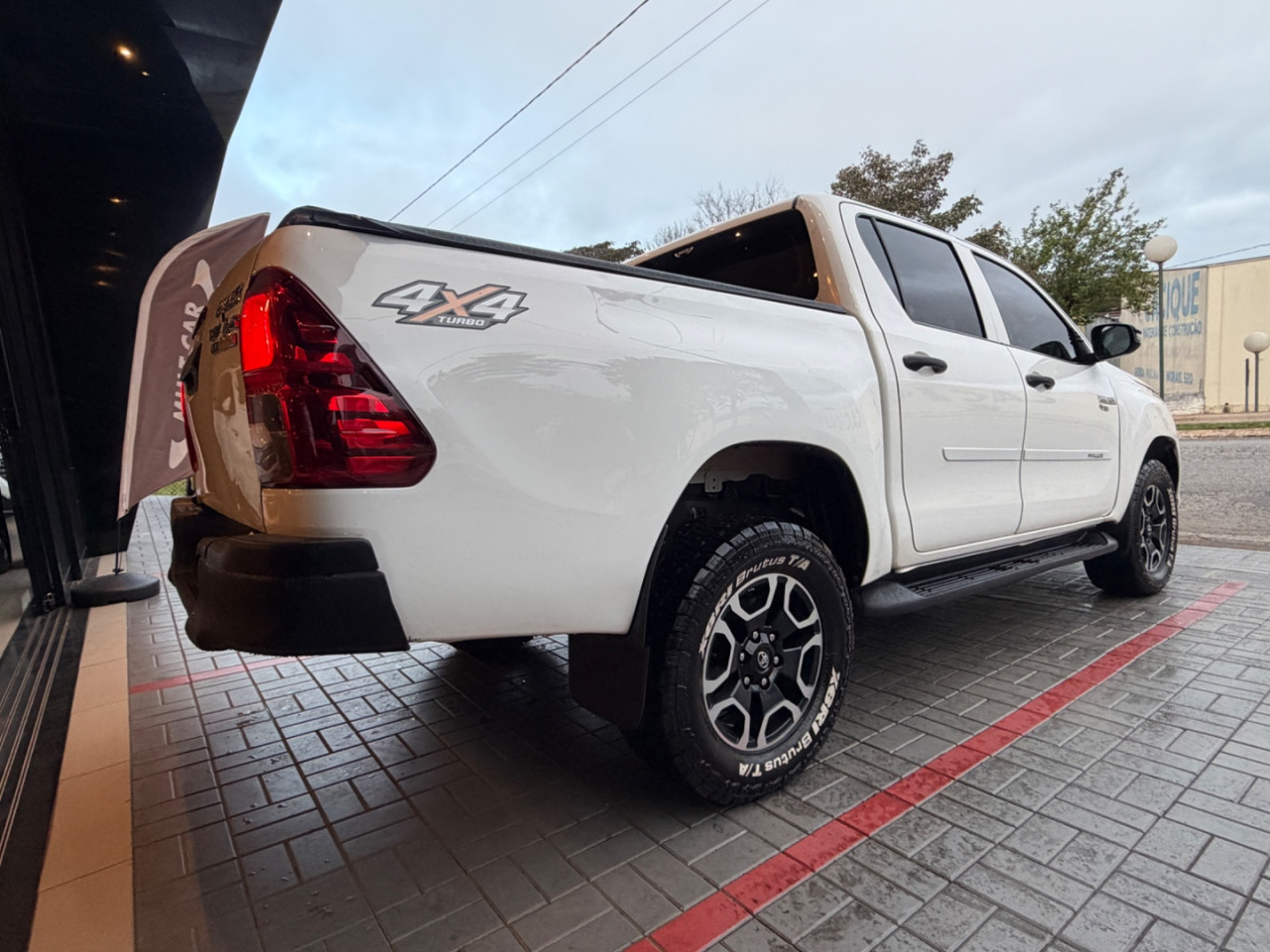 TOYOTA Hilux Caminhonete 2.8 16V  LOW M4FD 4X4 TURBO DIESEL CABINE DUPLA