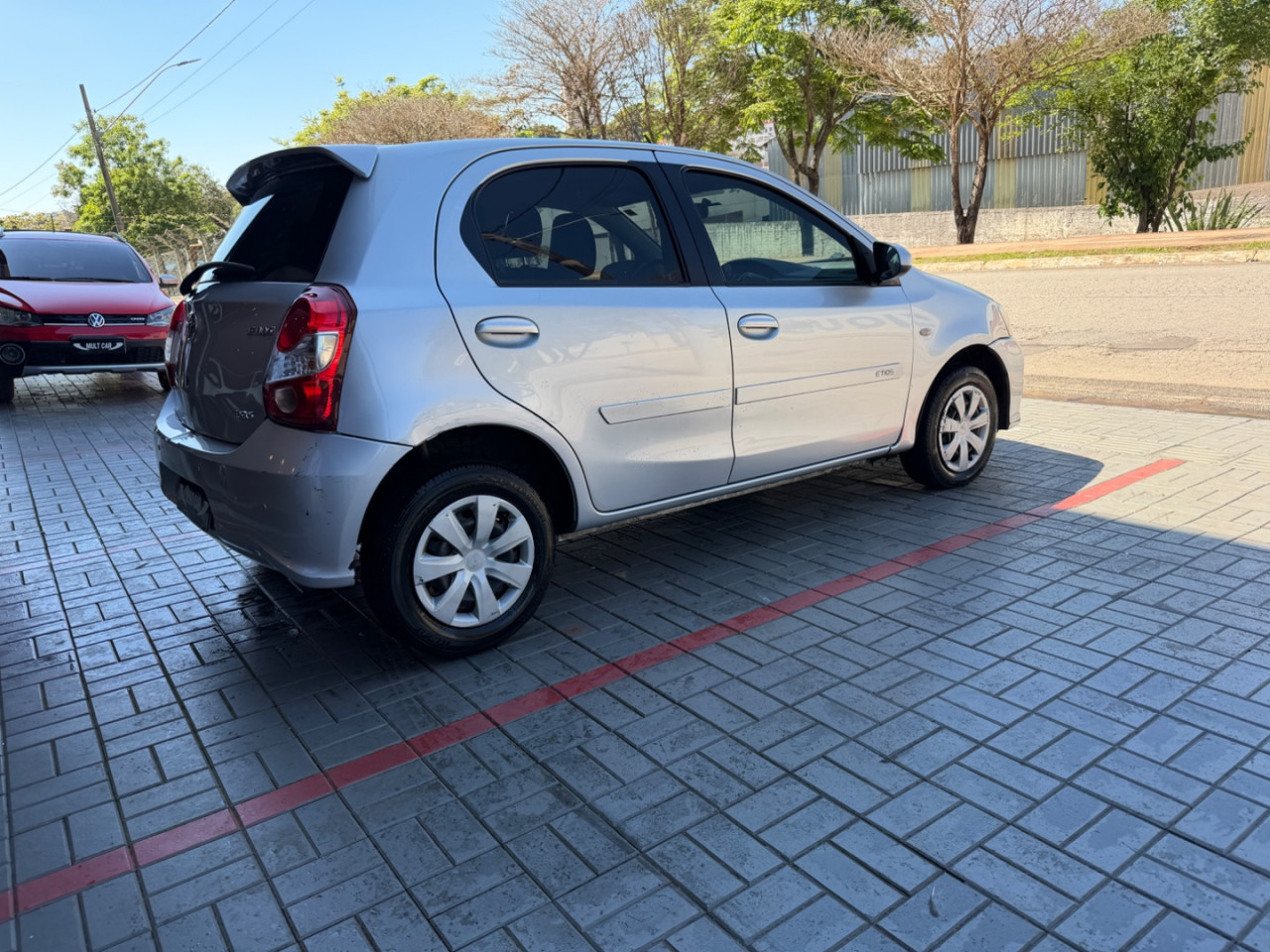 TOYOTA Etios Hatch 1.5 16V 4P FLEX XS AUTOMÁTICO
