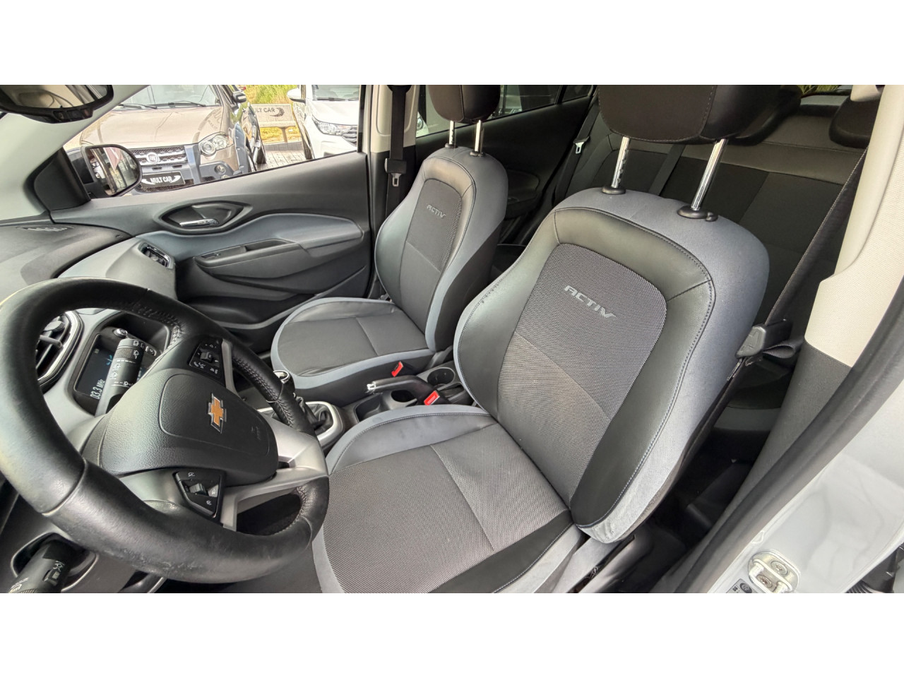 CHEVROLET Onix Hatch 1.4 4P FLEX ACTIVE