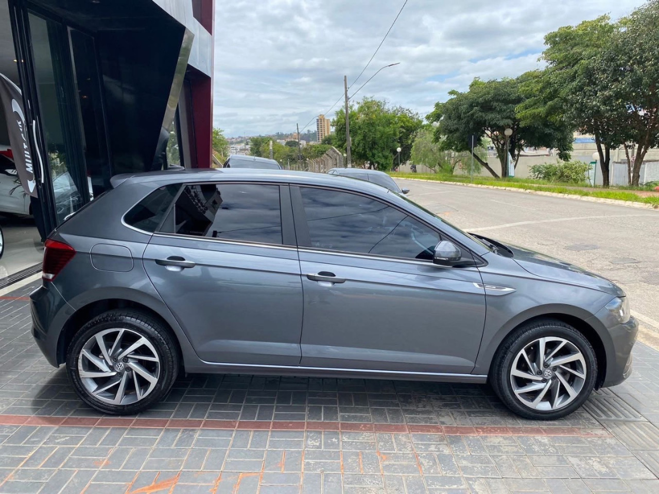 VOLKSWAGEN Polo Hatch 1.0 12V 4P 200 TSI HIGHLINE AUTOMÁTICO